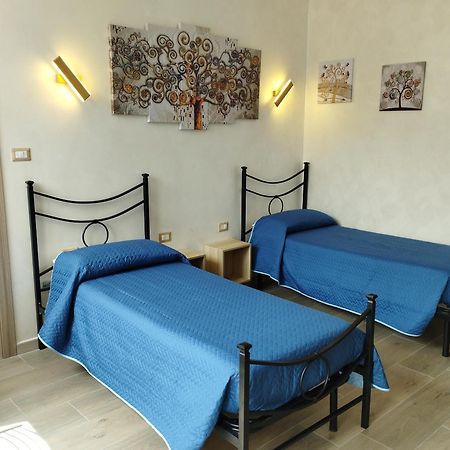 Roma Tourist Lease 호텔 아칠리아 외부 사진