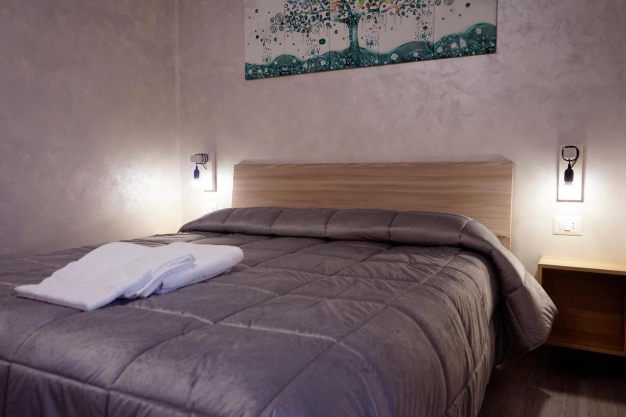 Roma Tourist Lease 호텔 아칠리아 외부 사진
