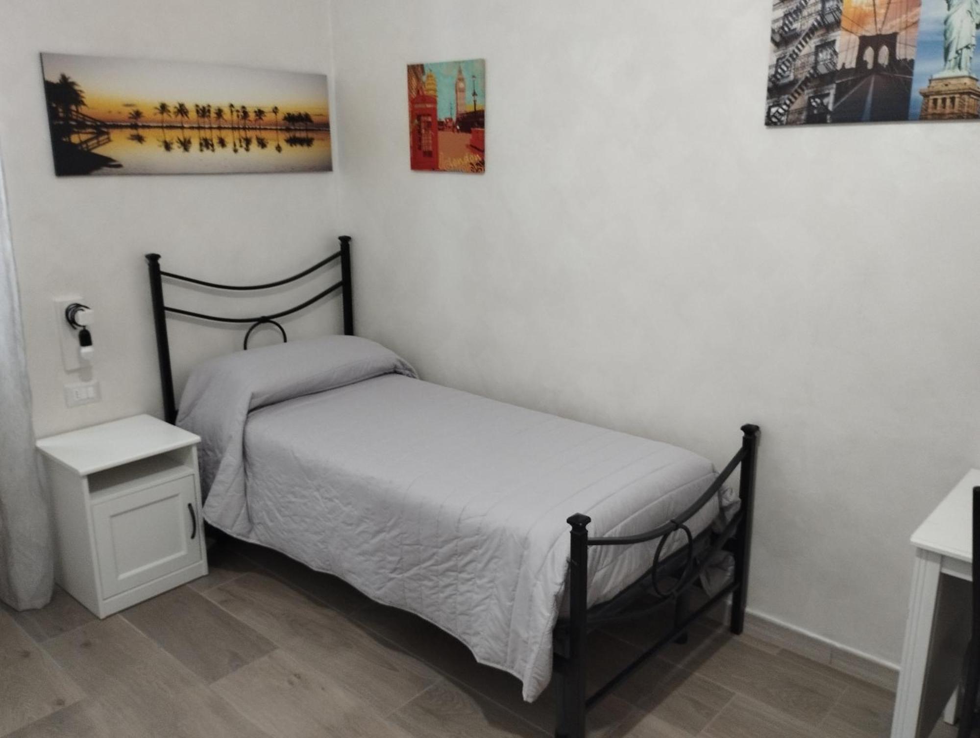 Roma Tourist Lease 호텔 아칠리아 외부 사진