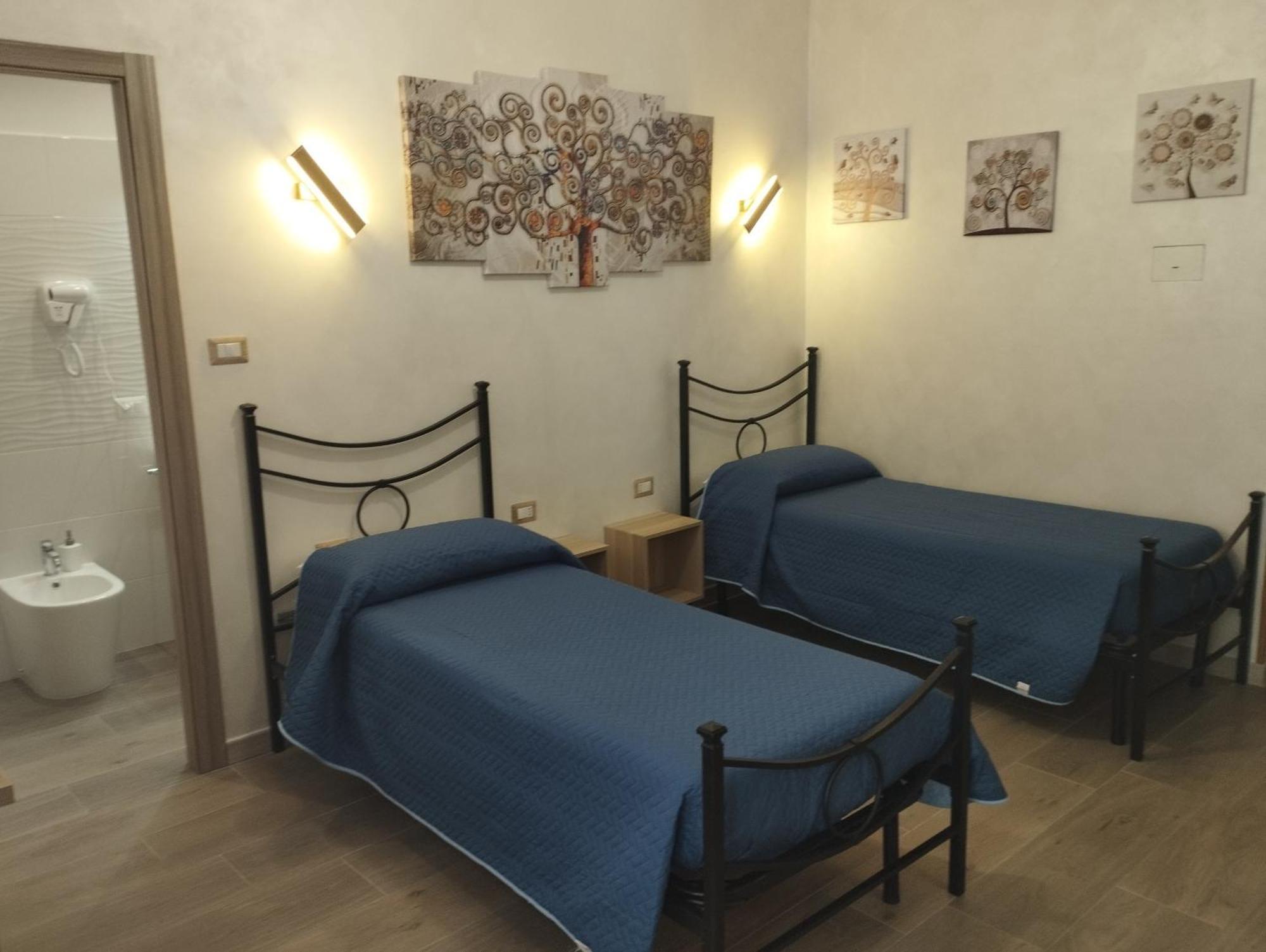 Roma Tourist Lease 호텔 아칠리아 객실 사진