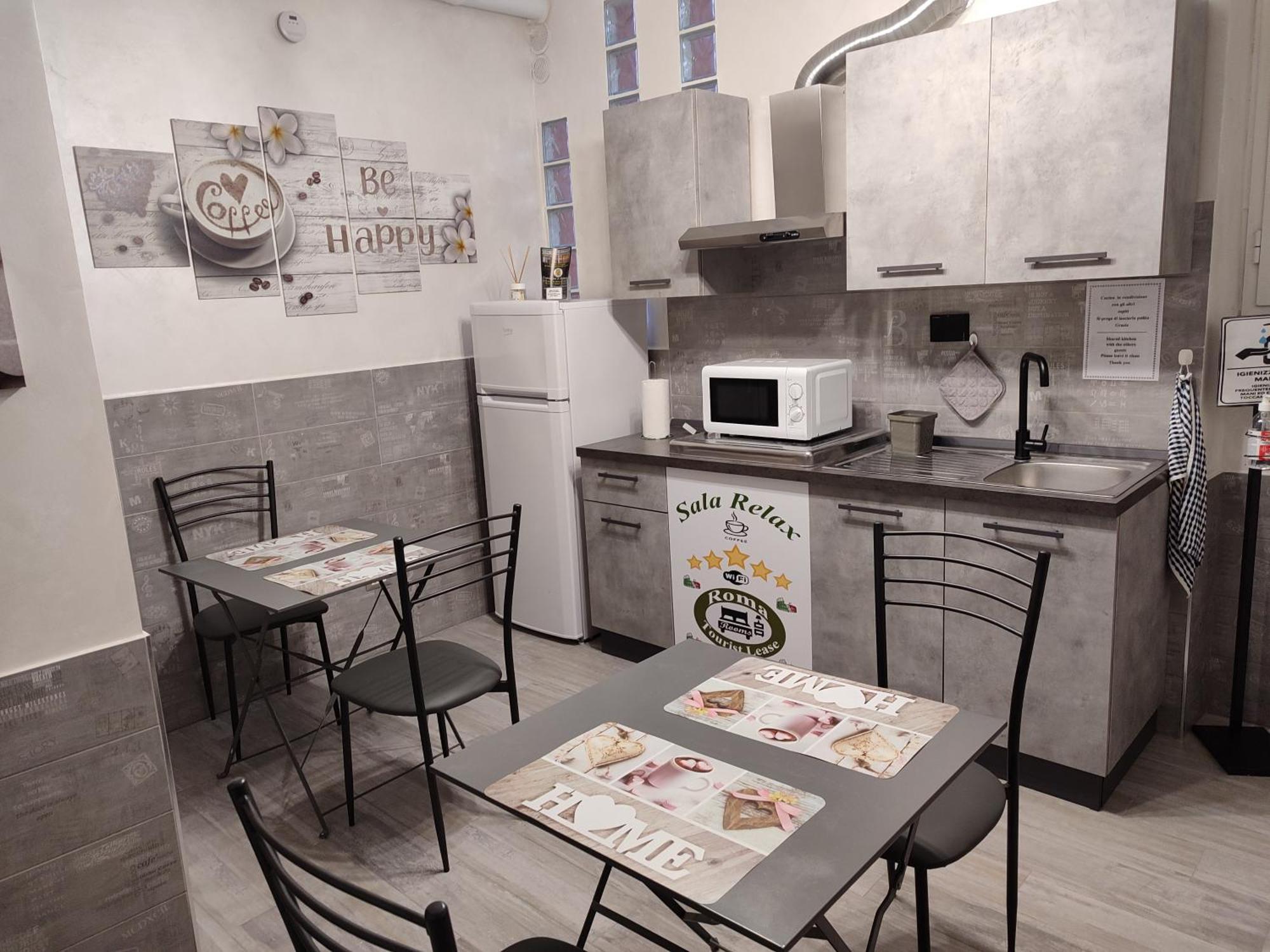 Roma Tourist Lease 호텔 아칠리아 외부 사진